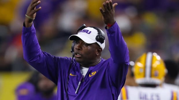 Mickey Joseph 2018 LSU vs Miami USATSI_11187841